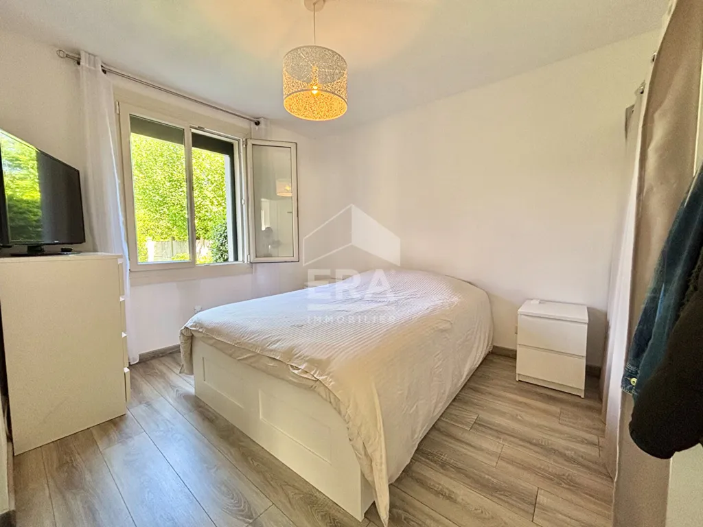 Chambres - Maison Rénovée avec Isolation Extérieure à Lardy