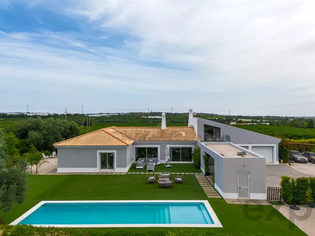 Vue aérienne - Single-Story Villa with Private Pool in Vale da Rosa