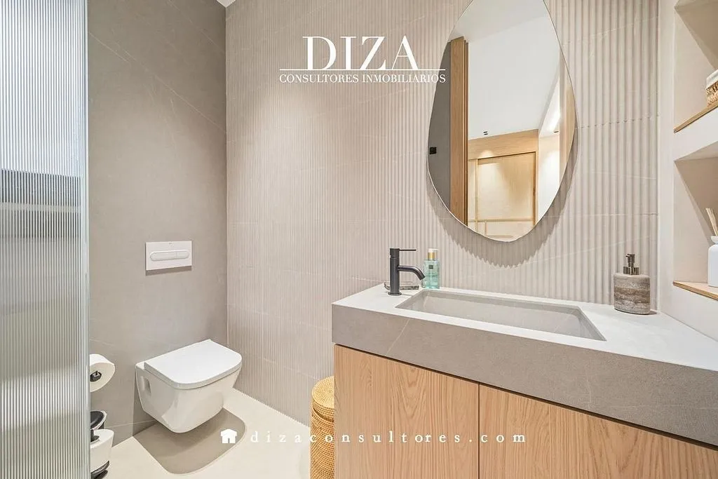 Salles de bain - Penthouse with Garden View in Salamanca