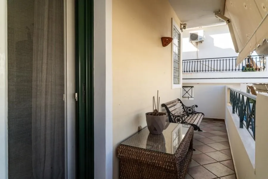 Balcon - Modern Mezzanine in Agios Dimitrios