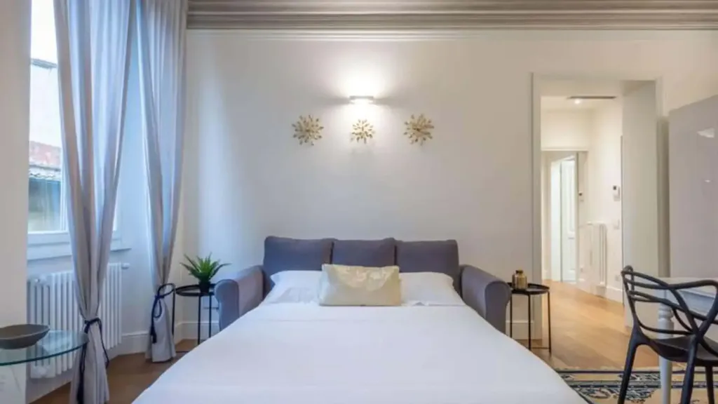Modern Furnished Studio in Florence Centre