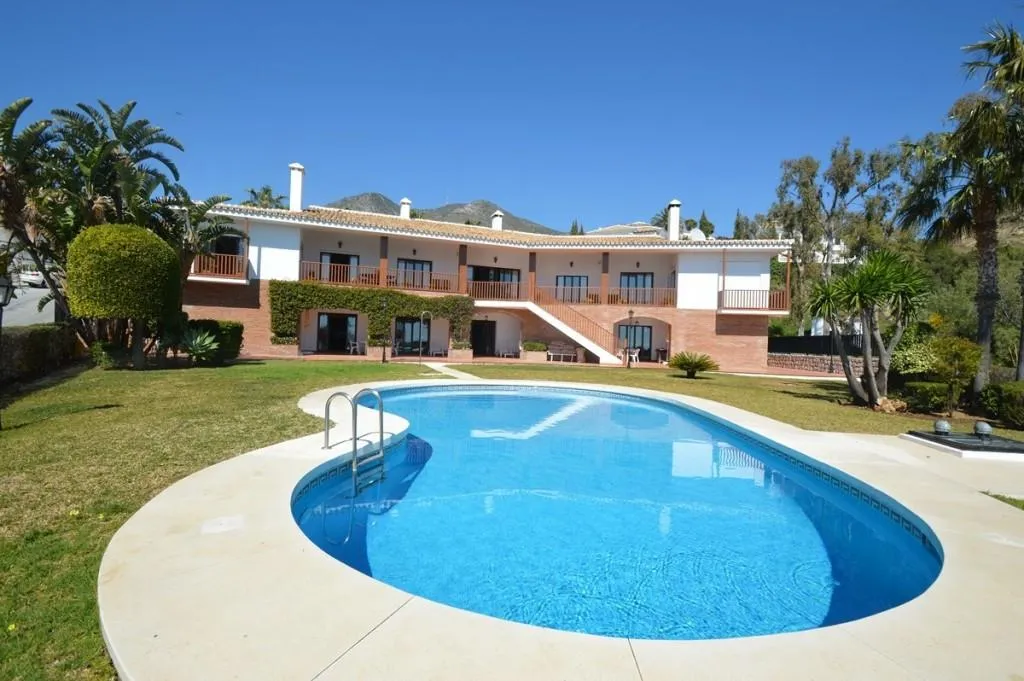 Bassein - Villa with Sea Views in Benalmádena