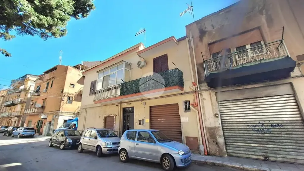 Extérieur - Rear-Facing Apartment with Balcony in Palermo
