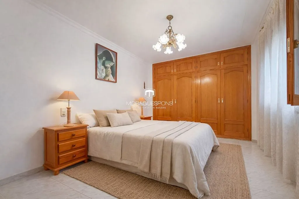 Chambres - Townhouse with Garage in Teulada Historic Centre