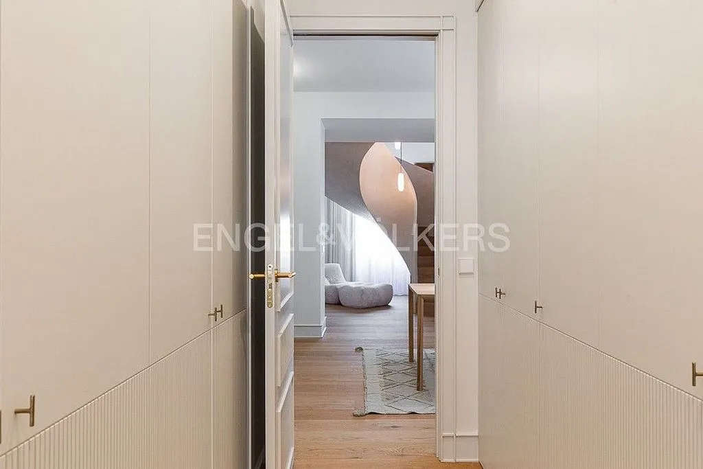 Esik - Renovated Penthouse with Terraza in La Seu