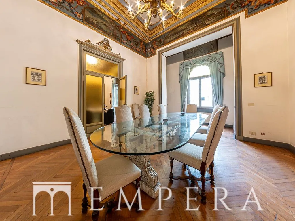 Salle à manger - Coppedè Style Townhouse in Central Rome