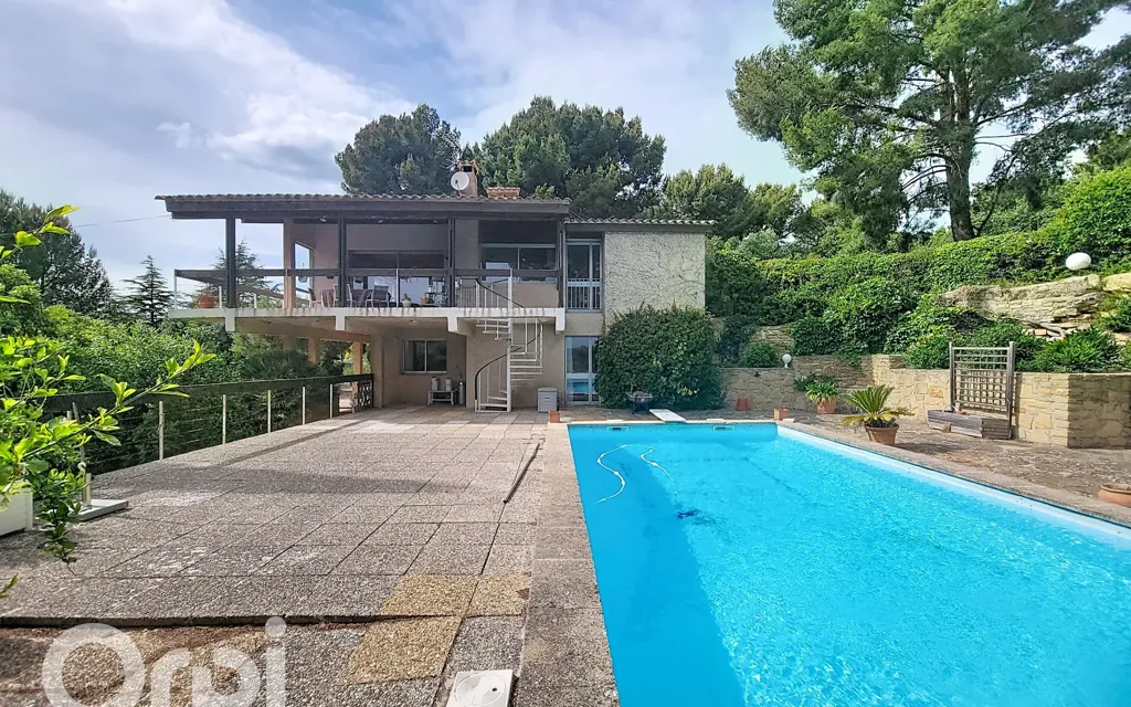 Piscine - Villa d'Architecte avec Piscine au Castellet