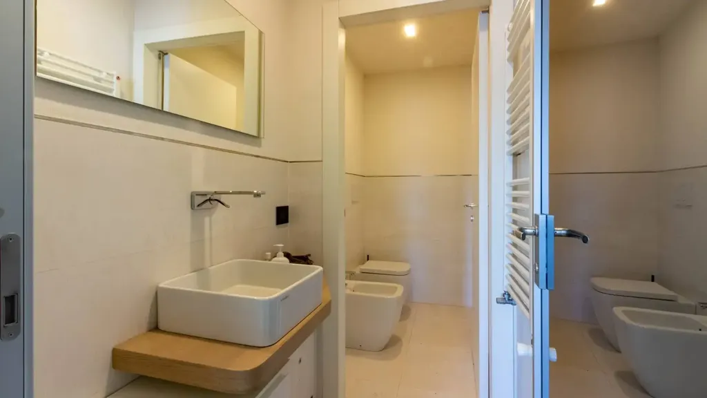 Vannitoad - Apartment with Long Balcony in Siena