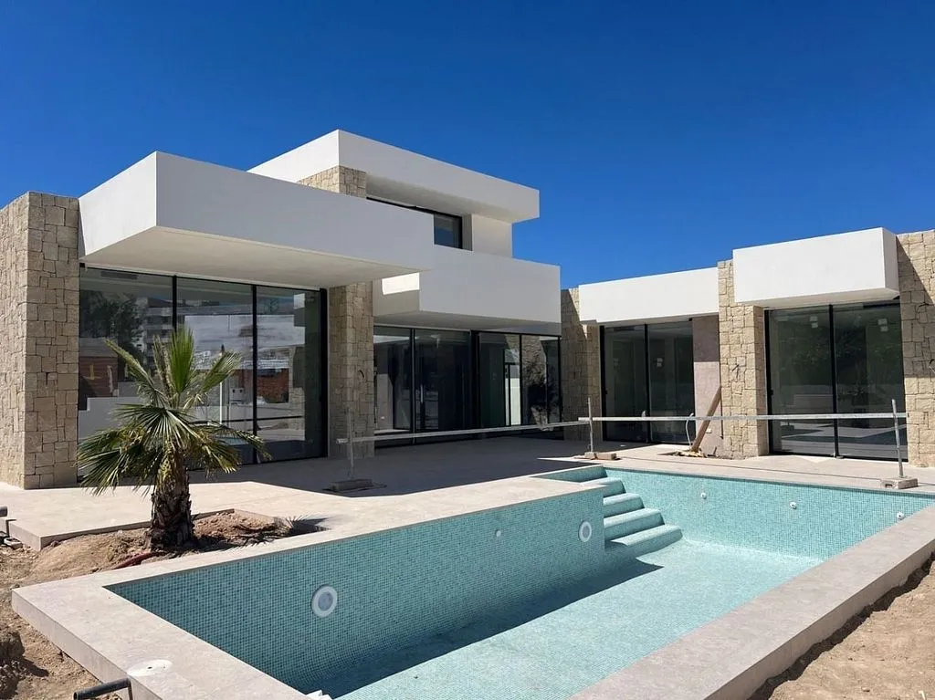 Bassein - Contemporary Villa with Pool in Dénia