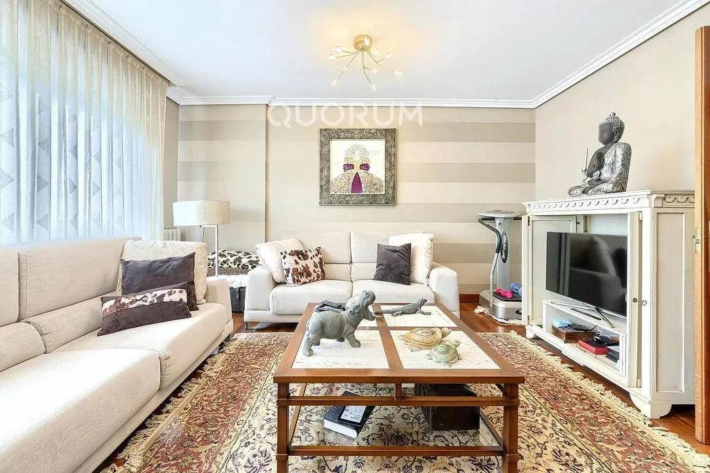 Elutuba - Spacious Apartment with Balcony in Arrigorriaga