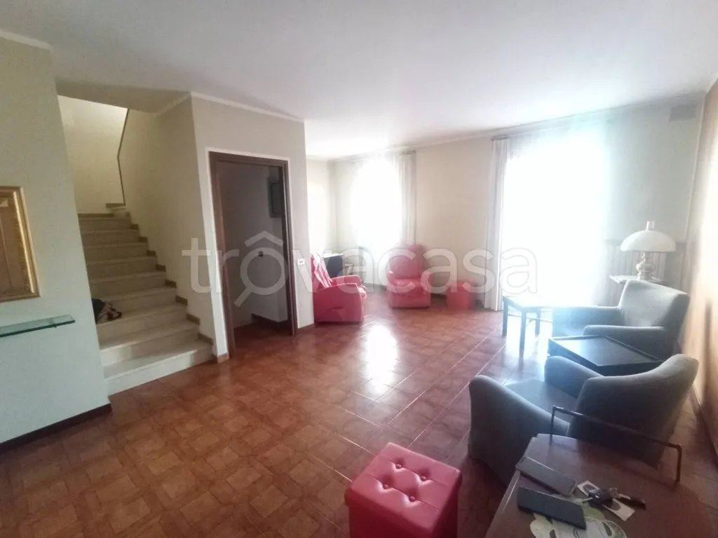 Elutuba - Terraced Villa with Private Garden in Bellinzago Novarese