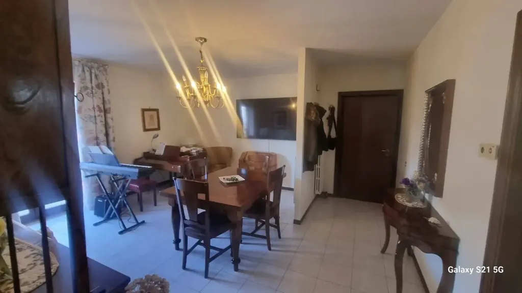 Salle à manger - Spacious Apartment with Panoramic View in Chiusano Di San Domenico