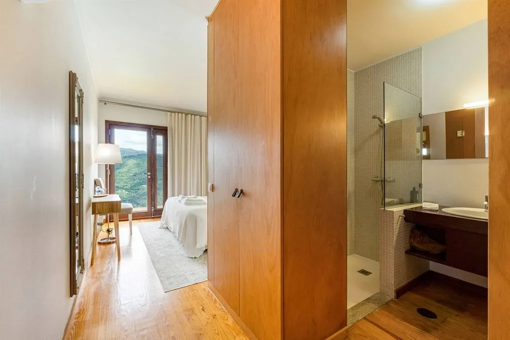 Salles de bain - Luxury Detached House with Extensive Land in Baião