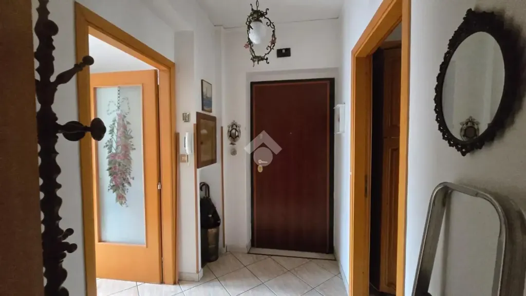 Ingresso - Spacious Apartment with Balcony in Rende