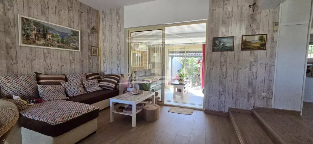 Elutuba - Maison with Pool and Garden in Le Pontet