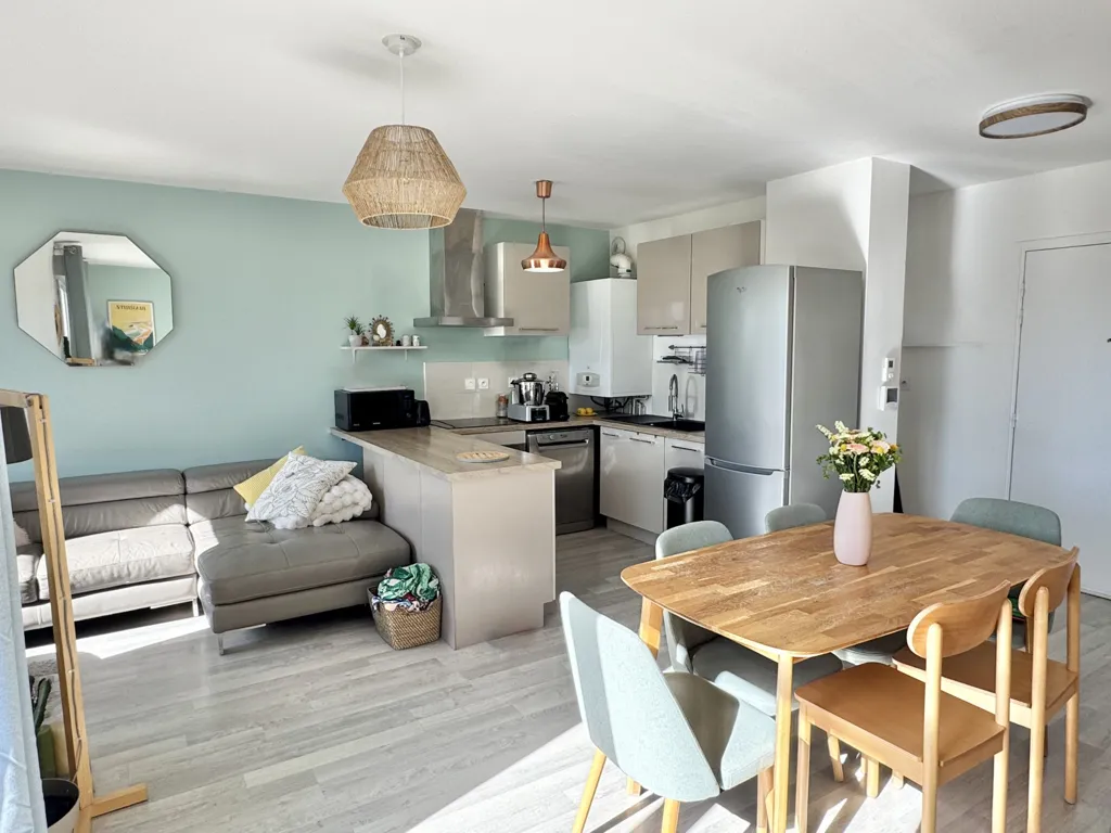 Sala da pranzo - Duplex Apartment with Balcony in Brindas