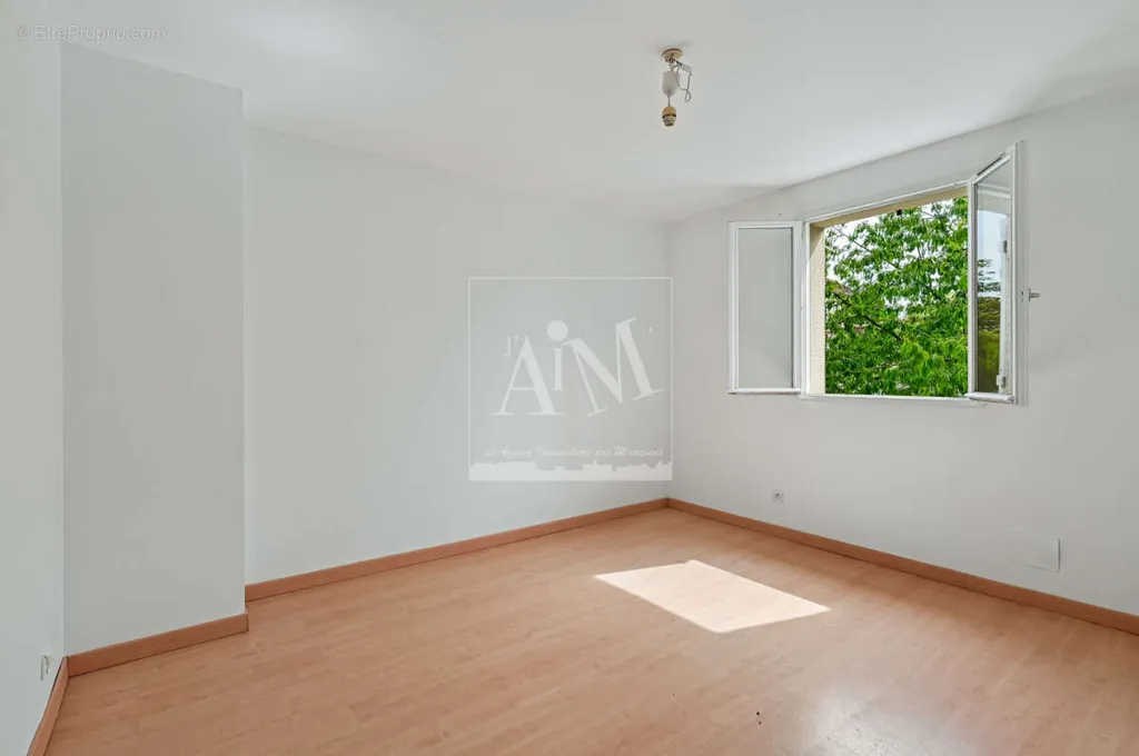 Maison 8 pièces à Nanterre