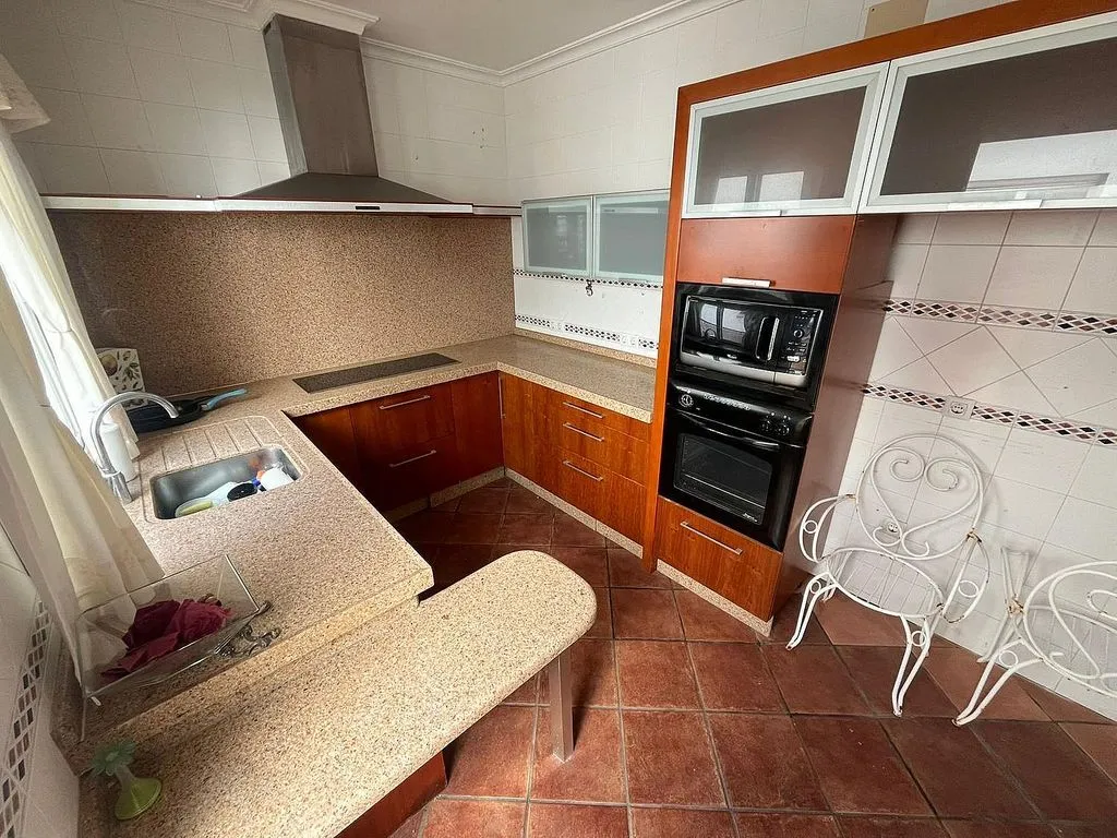 Cucina - City Centre Flat with Private Rooftop in Central City