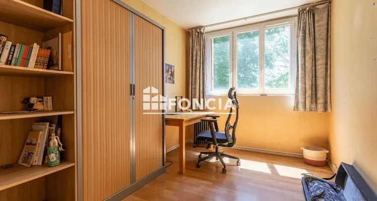 Bureau - Appartement Familial avec Jardin au Parc Heller à Antony