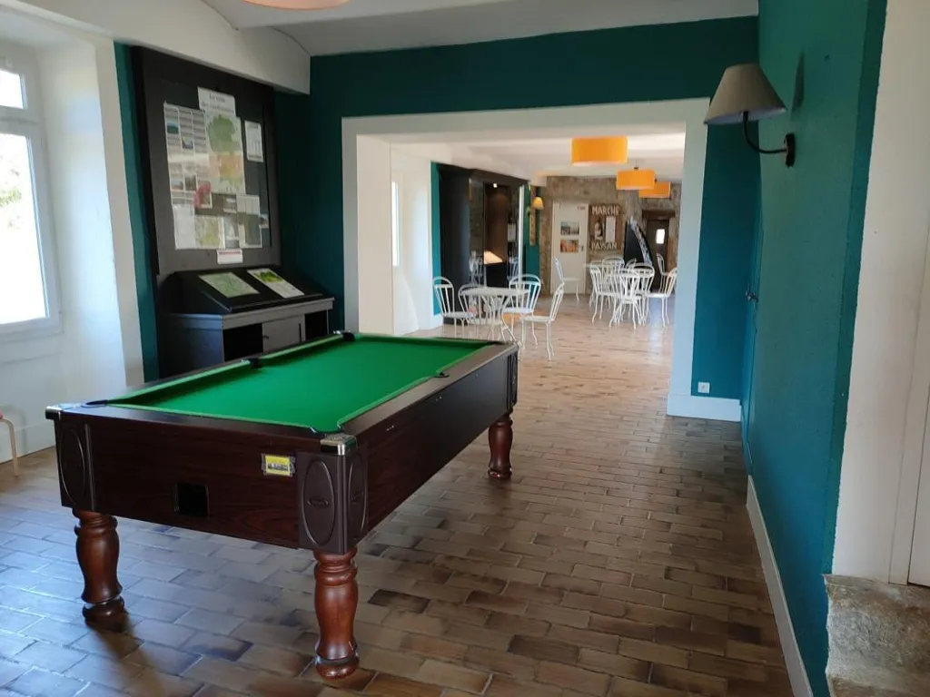 Stanze - 2-Bedroom Apartment with River View in Ardèche