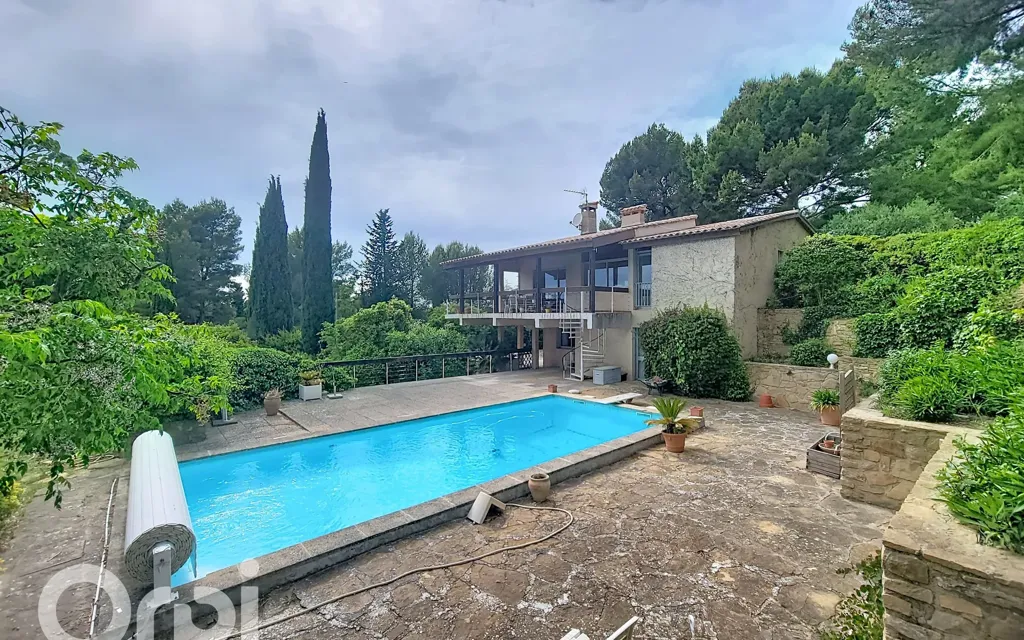 Piscine - Villa d'Architecte avec Piscine au Castellet