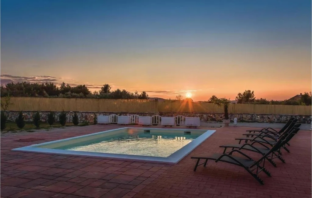 Piscina - Luxury Villa with Pool in Bilice, Šibenik