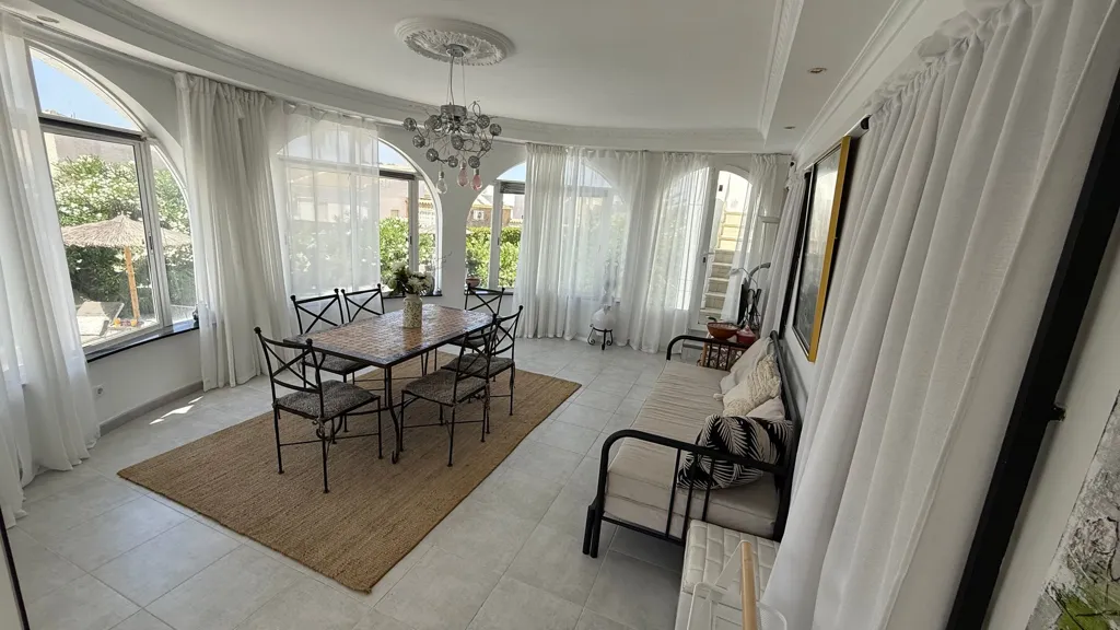 Salle à manger - Nordic-Style Villa with Pool in Costa Blanca