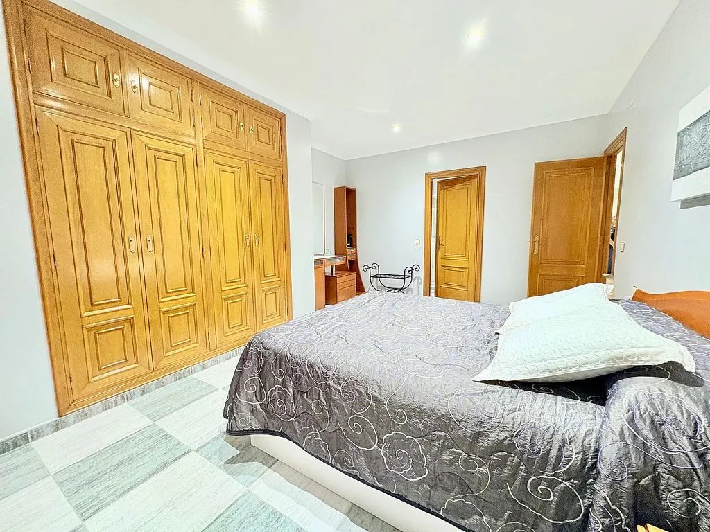Bedrooms - Two-Storey House with Balcony in Benaguasil Centre