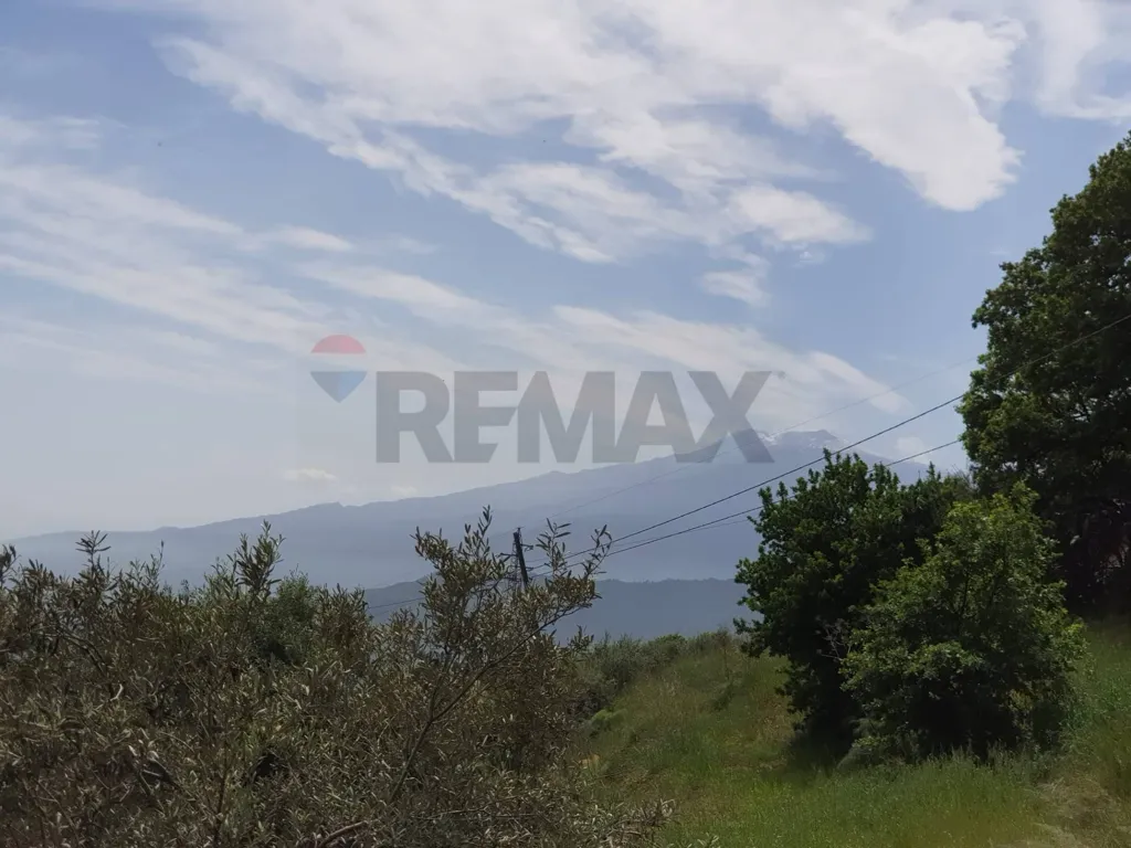 Giardino - Agricultural Land with Ruins in Castelmola