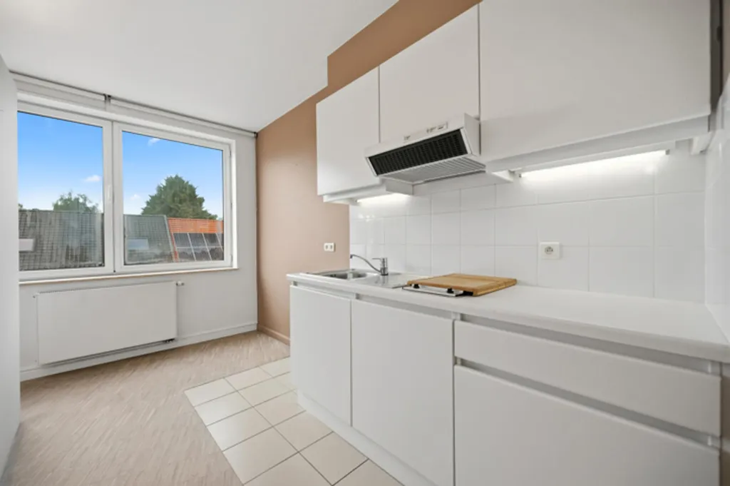 Köök - Office Space with Conversion Permit in Central Location