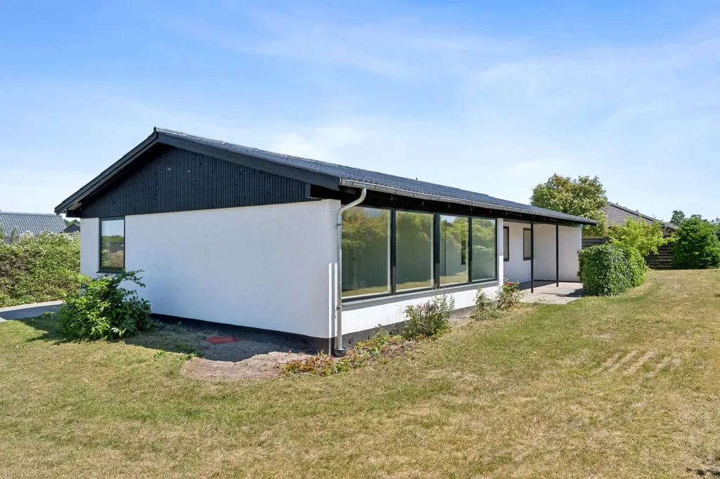 Esterno - Modernised Villa with Terrace in Næstved