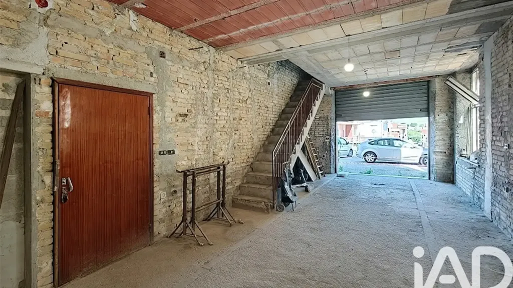 Garage - Apartment with Dual Access in Sant'Elpidio a Mare