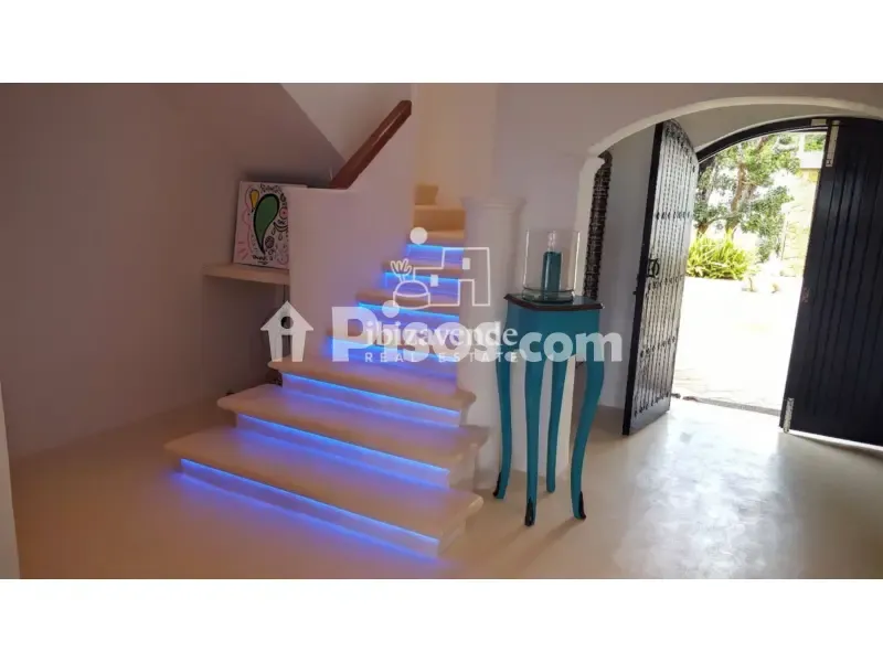 Rooms - Villa with Sea Views in Cap Martinet