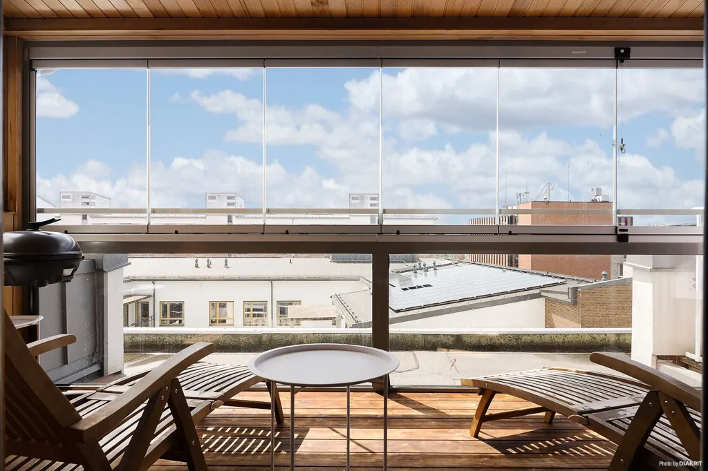Balcon - Modern Flat with South-Facing Balcony in Nissastrand