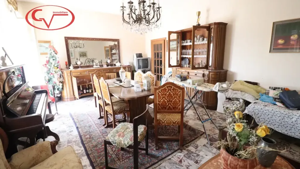 Söögituba - Spacious Apartment with Terrace in Montevarchi