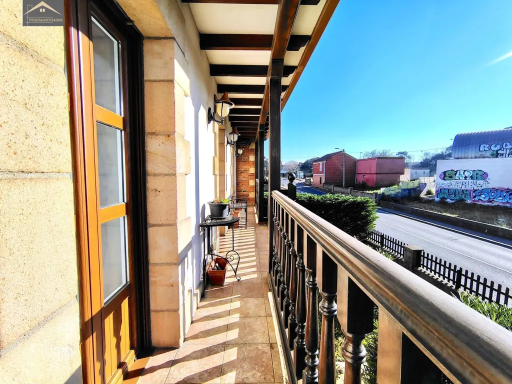 Balcon - Rustic Chalet with Pool near Santander