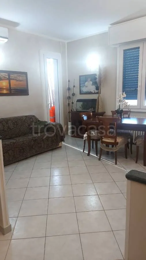 Elutuba - Rear-Facing Apartment with Balcony in Turin