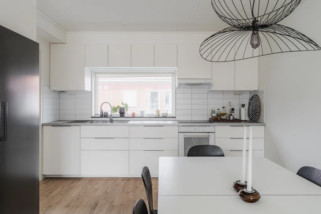 Köök - Modern Flat with Solar in Gamla Bålsta