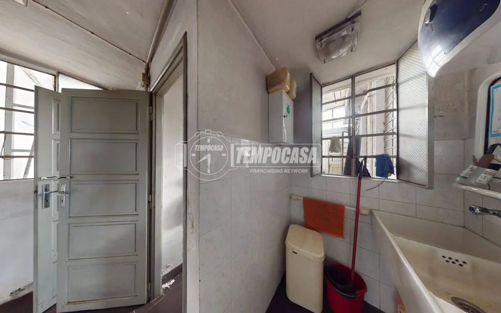 Vannitoad - Warehouse with Development Potential in Turin
