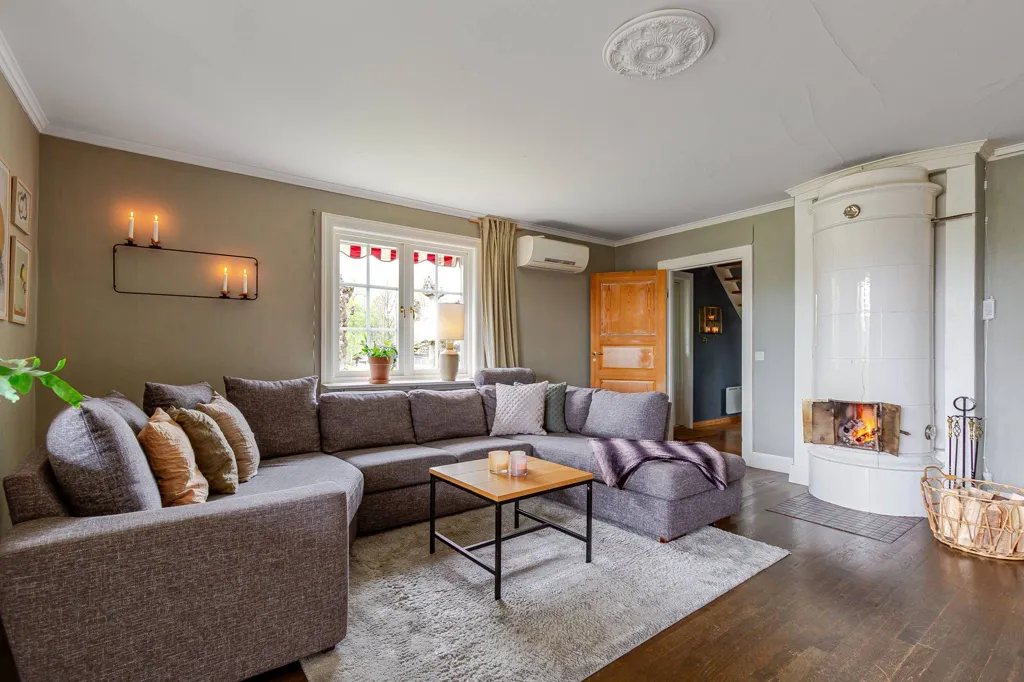 Elutuba - Charming Red Cottage with Garage in Jönköping