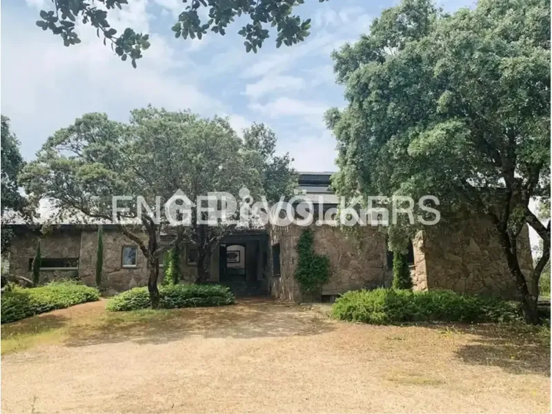 Välivaade - Rustic Villa with Pool in Guadarrama
