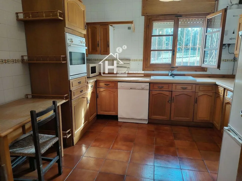 Kitchen - Chalet with Large Plot in Trijueque
