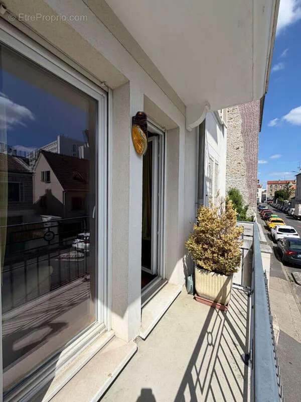 Balcon - Appartement de type F4 au rez-de-chaussée à Villejuif
