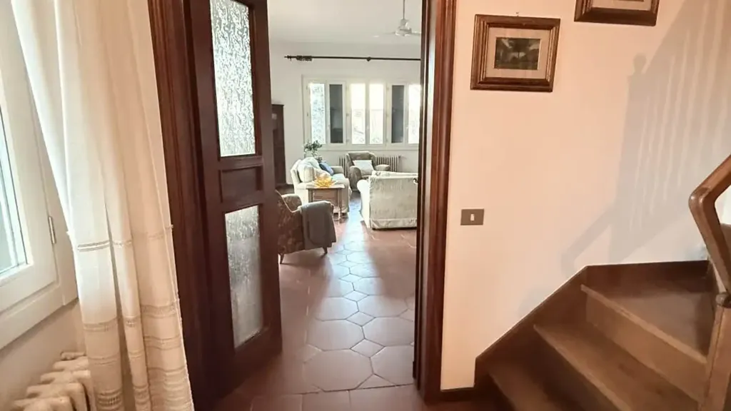 Esik - Prestigious Villa with Balcony in Bagno a Ripoli