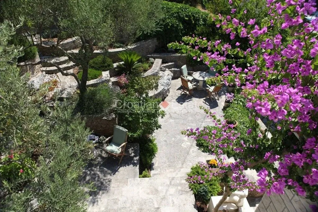 Garden - Family House with Pool near Postira