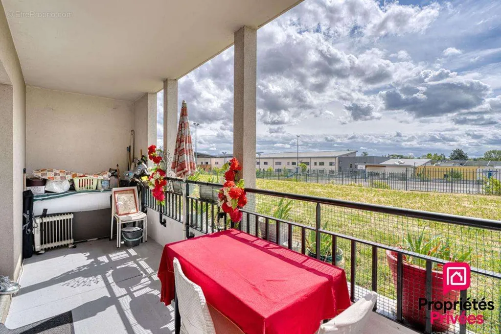 Rõdu - Spacious T4 with Balcony in Quiet Residence