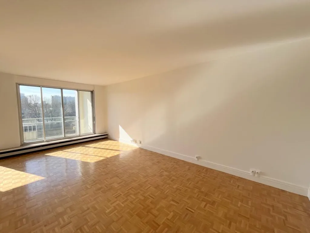 Séjour - Appartement 3 Pièces avec Ascenseur à Asnières-sur-Seine