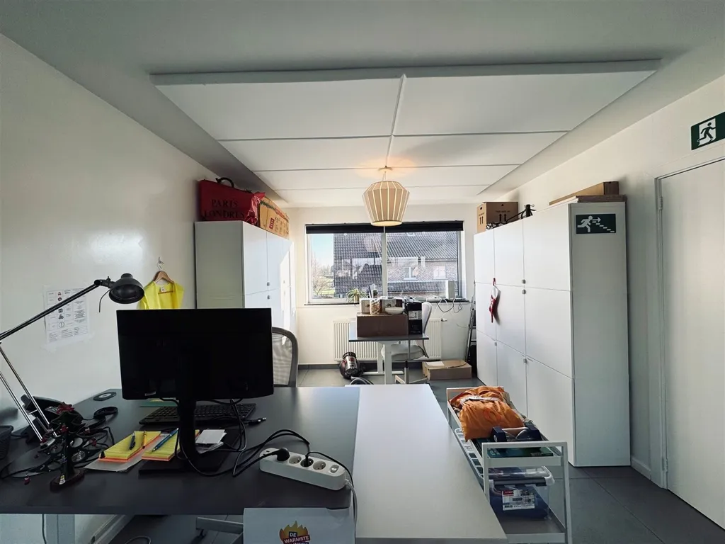 Kabinet - Office Space with Loft in Waasmunster