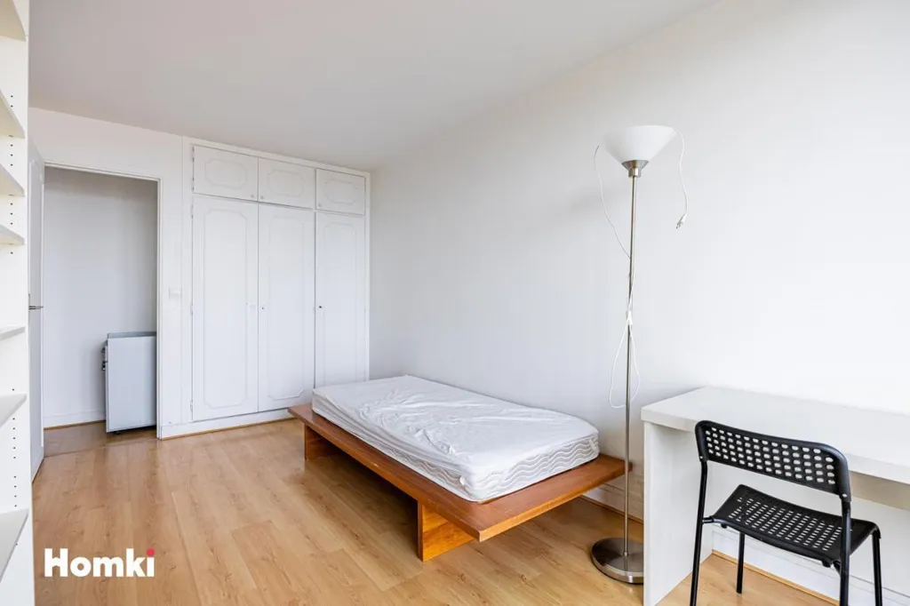 Chambres - Appartement T5 avec Balcons à Villejuif