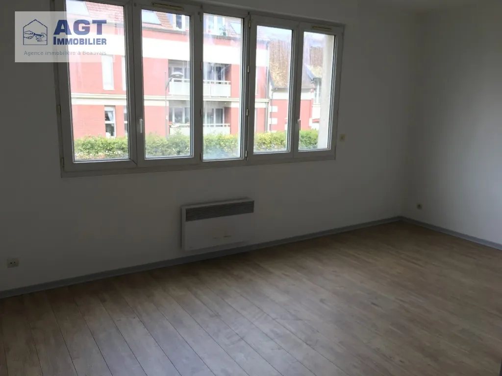 Pièces - Appartement 2 Pièces avec Garage à Beauvais